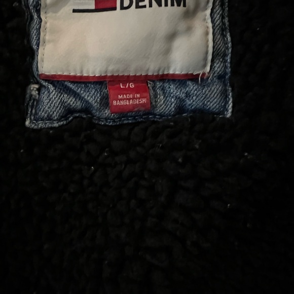 Tommy Hilfiger Light wash fleece lined Jean jacket - Picture 6 of 7